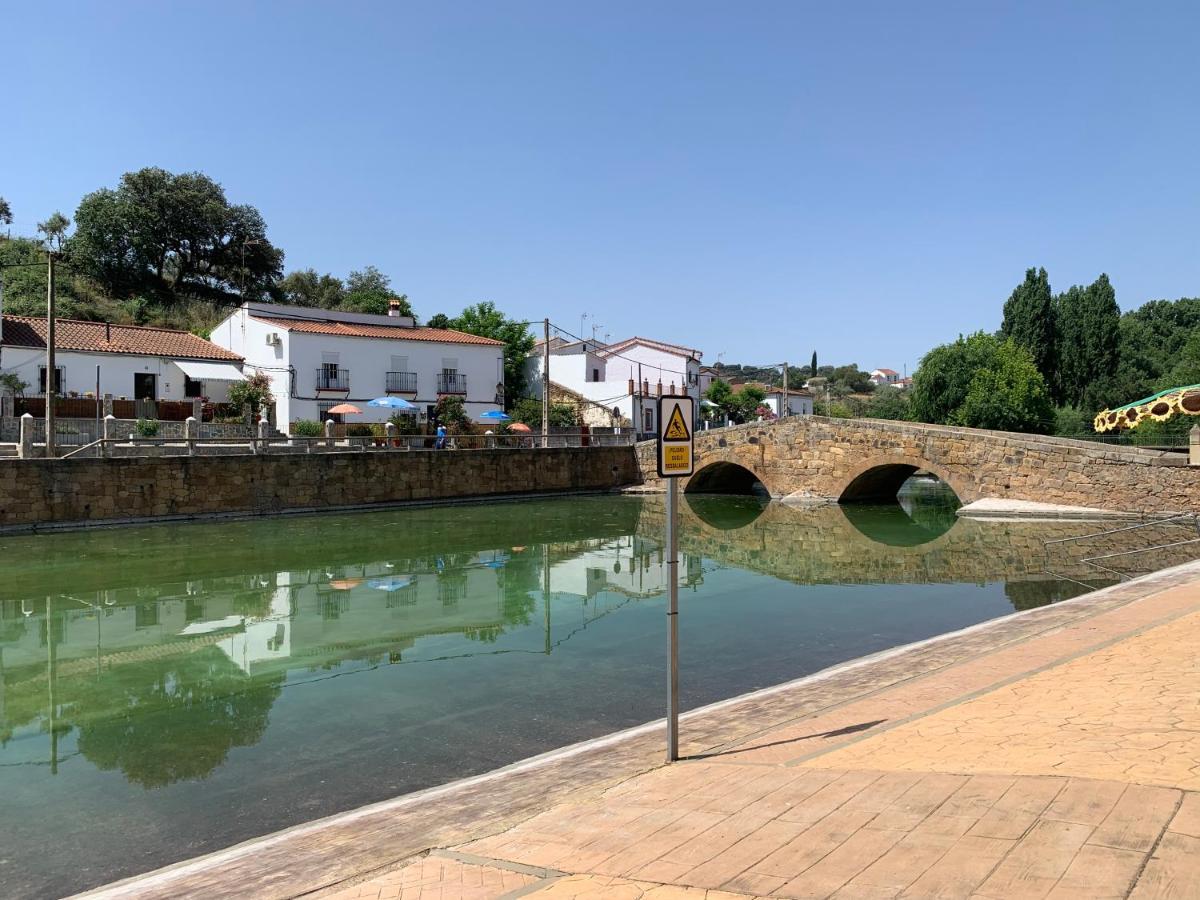 Casa Rural Nacimiento Del Hueznar - Tomillo 17 San Nicolás del Puerto Exteriör bild