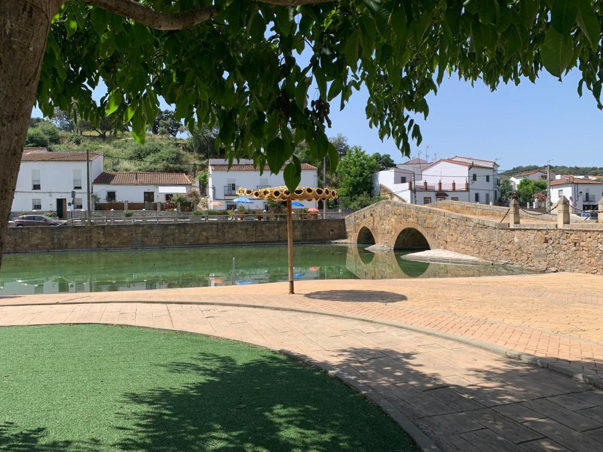 Casa Rural Nacimiento Del Hueznar - Tomillo 17 San Nicolás del Puerto Exteriör bild