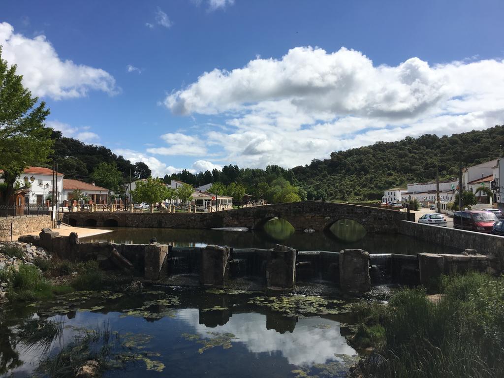 Casa Rural Nacimiento Del Hueznar - Tomillo 17 San Nicolás del Puerto Exteriör bild